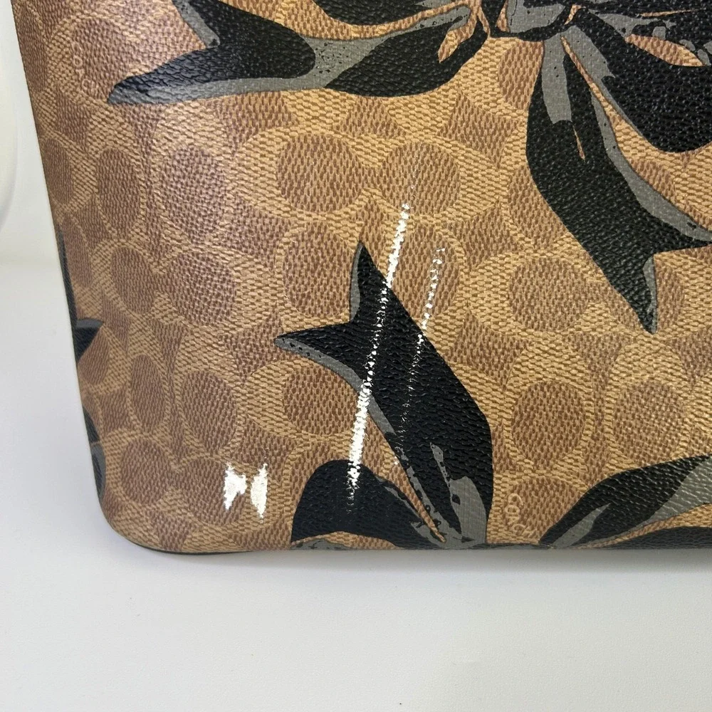 Coach Gallery Tote Khaki Black Signature Canvas Bow Print Bag CZ174 Good